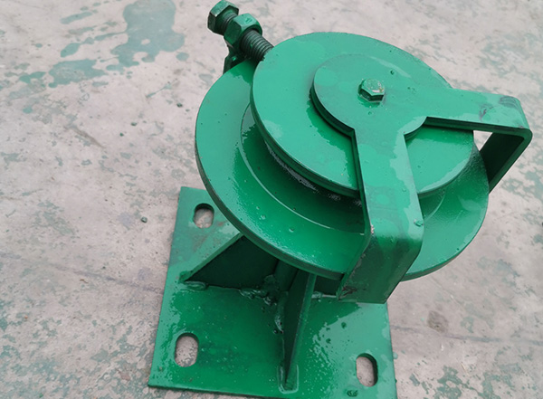 雙軸承膨脹螺絲防脫繩轉(zhuǎn)角輪